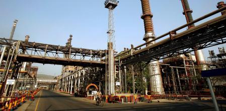 Una refinería en Mumbai.