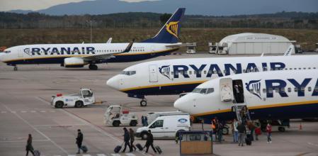 Aviones de Ryanair en el aeropuerto de Girona