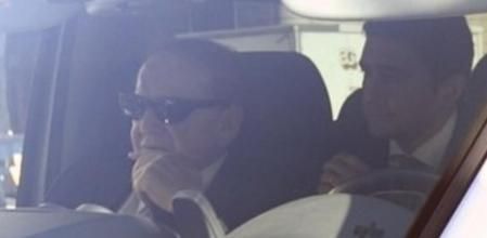 El magnate Sheldon Adelson a su llegada al Palau de la Generalitat.