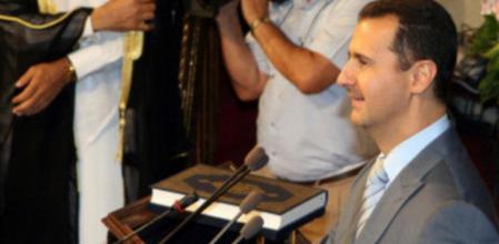 El presidente sirio Bachar Al Asad se dirige al Parlameto tras tomar posesión de su cargo por siete años más