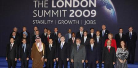 Foto de familia de los asistentes a la cumbre del G-20 en Londres