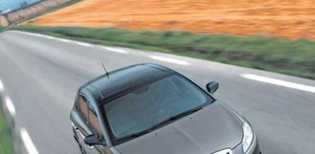 El Lancia Delta Turbo Jet ha basado parte de su campaña publicitaria en la película 'Ángeles y demonios'