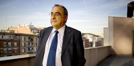 Joaquim Nadal, en el edificio del Departament de Política Territorial i Obres Públiques