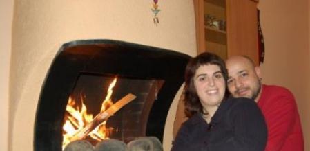 Los dos activistas Manuel Tapial y Laura Arau son también pareja sentimental