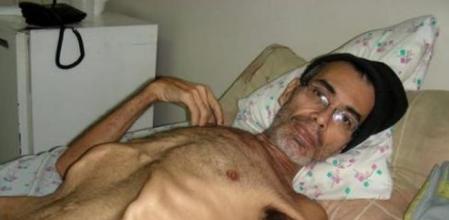 Fotografía sin fechar del venezolano Franklin Brito durante su ingreso en el Hospital Militar de Caracas (Venezuela), en el curso de una de las sucesivas huelgas de hambre en protesta contra el Gobierno del presidente Hugo Chávez