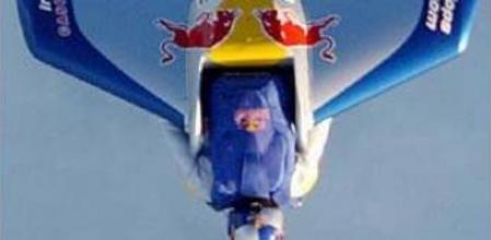 Baumtgarner anunció que intentaría convertirse en el primer hombre en la historia en alcanzar la velocidad del sonido en caída libre