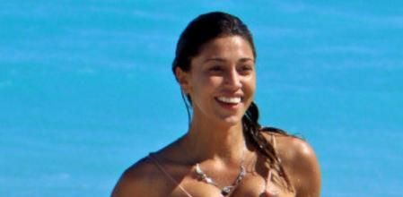 De esta guisa aparece Belén Rodríguez en Natale in Sudáfrica