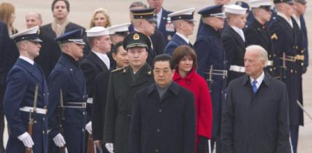 El presidente de China, Hu Jintao, y el vicepresidente de EE.UU., Joe Biden