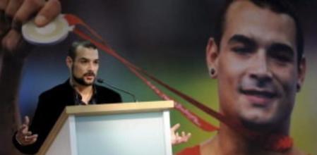 El gimnasta Gervasio Deferr, doble campeón olímpico de gimnasia, durante el homenaje que recibió hoy con motivo del anuncio de su retirada