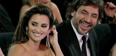 Fotografía de archivo tomada en Madrid, durante la XXIIII edición de los Premios Goya, el 25/12/2010, de los actores españoles Penélope Cruz y Javier Bardem