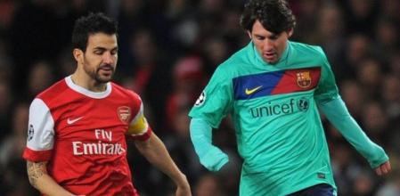 Cesc Fàbregas y Messi durante el partido