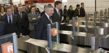 Blanco, acompañado del conseller Recoder, durante la inauguración de la estación de Rodalies de La Sagrera-Meridiana