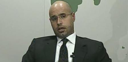 El hijo de Gadafi durante su discurso televisado
