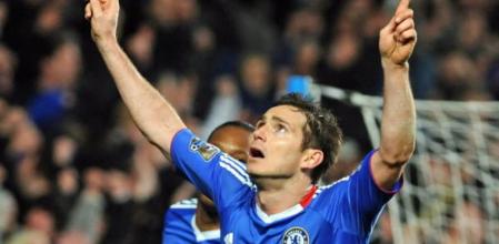 El jugador Frank Lampard, del Chelsea, celebra un gol ante el Manchester United