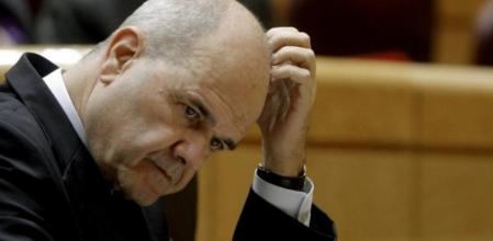 El presidente del PSOE, Manuel Chaves, durante un pleno en el Senado.