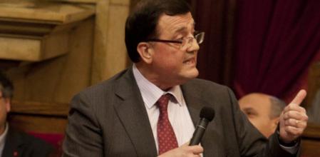 Francesc Xavier Mena, conseller d'Empresa i Ocupació, en la sesión del Parlament