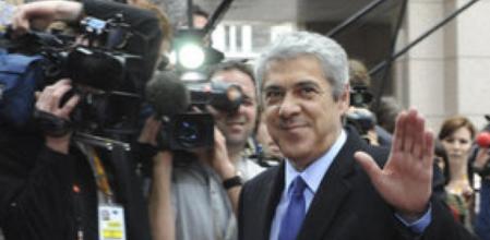 El primer ministro de Portugal, José Sócrates, a su llegada a la reunión de la UE en Bruselas.
