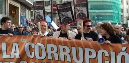 Imagen de la cabezera de la manifestación contra la corrupción en Valencia