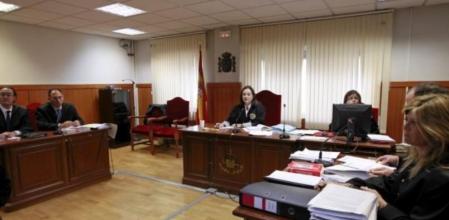 La titular del Juzgado de Primera Instancia número 63 de Madrid, Purificación Pujol (fondo-i), escuchó hoy los argumentos de las partes, antes de comunicar mañana su decisión sobre si hay Liga o no este fin de semana