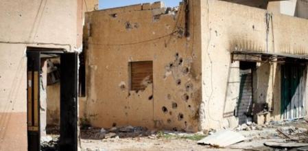 Los efectos de los ataques de Gadafi en las calles de Misrata.