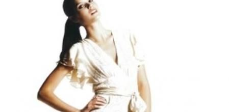 Una de las creciones de Sophie Cranston para vestir a la novia en la primavera verano 2011