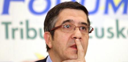 Patxi López, durante la conferencia que pronunció en el Fórum Europa-Tribuna Euskadi