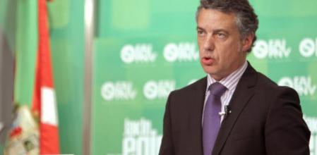 El presidente del PNV, Iñigo Urkullu, durante una comparecencia ante la prensa en Bilbao