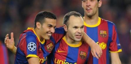 Iniesta ha celebrado el pase a la final ante el Real Madrid junto a Pedro y Sergio Busquets