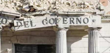Una de las fachadas que quedo destrozada por el terremoto de L'Aquila