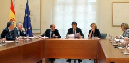 El presidente del Gobierno, José Luis Rodríguez Zapatero, durante la reunión que han mantenido esta tarde en el Palacio de la Moncloa