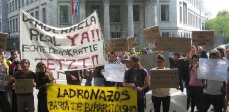 Unas 200 personas se han concentrado frente a la embajada de España en Berlín