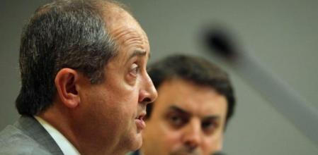 El conseller de Interior, Felip Puig, acompañado del Director General de la Policia, Manel Prat