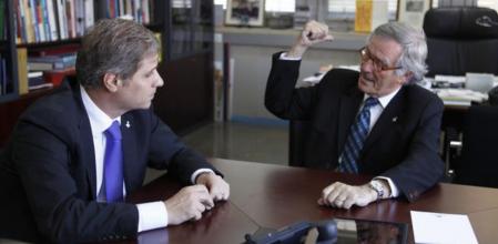 Alberto Fernández Díaz y Xavier Trias, en la reunión que mantuvieron tras las elecciones municipales