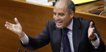 El president de la Generalitat Valenciana, Francisco Camps, durante una intervención en las Cortes