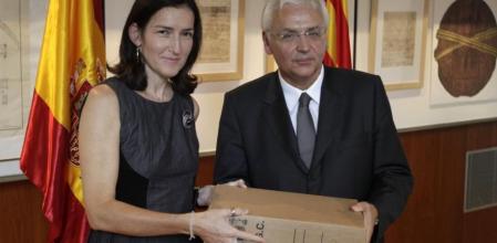 Sinde, Junto a Mascarell, en la sede del Arxiu Nacional de Catalunya