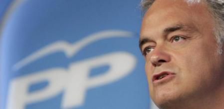 Esteban González Pons, durante la rueda de prensa que ofreció al término de la reunión del comité de campaña del PP