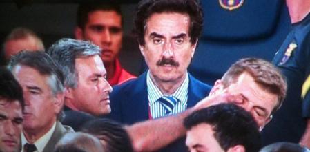 Barça-Madrid: Mourinho agrede a Vilanova en el Camp Nou