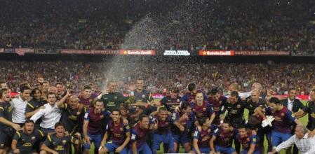 El Barça celebra la consecución de la Supercopa de España