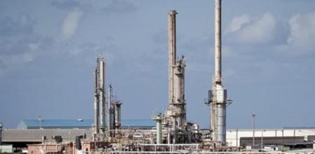 Refinería de petróleo en la ciudad libia de Brega, situada a 200 kilómetros de la capital Trípoli, controlada por los rebeldes