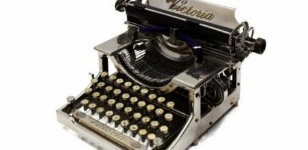 Victoria n.º 3, Valencia (España), 1915. Ferrer y Toledo fabricaron la primera máquina de escribir española