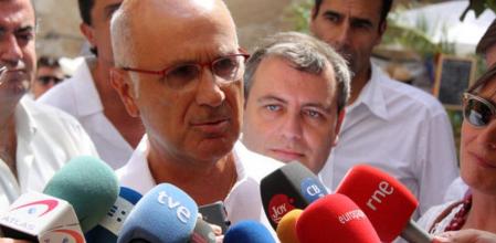 Josep Antoni Duran i Lleida responde a las preguntas a los periodistas