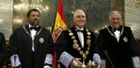 El presidente del Consejo General del Poder Judicial (CGPJ) y del Tribunal Supremo (TS), CarlosDívar, ha reclamado durante discurso con motivo de la Apertura del Año Judicial que se guarde respeto por las decisiones del TS y del Tribunal Constitucional porque sus decisiones 