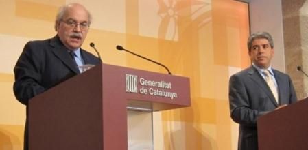 l Conseller Andreu Mas-Colell Y El Portavoz Del Govern, Francesc Homs. La Generalitat destinará los ingresos que superen las estimaciones fijadas en los presupuestos a un fondo de reserva que servirá para 