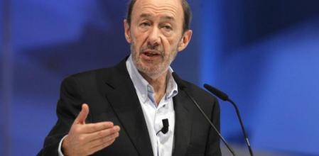 Rubalcaba, durante su primera intervención en la conferencia política del PSOE, en la que se ha referido a la sanidad