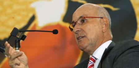 El candidato Duran i Lleida, durante su intervención en las X Jornadas empresariales Gresol que se celebran en El Vendrell