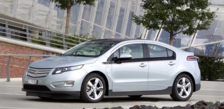 Su estudiada aerodinámica le permite extender la autonomía eléctrica en torno a los 13 kilómetros y la total, en unos 80