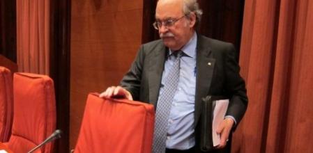 Mas-Colell, antes de iniciar su intervención en la comisión económica del Parlament