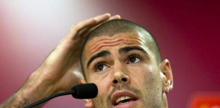 Víctor Valdés, en rueda de prensa