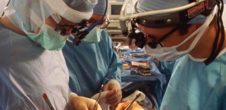 Una operación de trasplante.