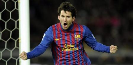 El jugador del Barça Lionel Messi celebra tras marcar un gol contra el Santos brasileño durante la final del Mundial de Clubes celebrado en Yokohama (Japón) hoy, domingo, 18 de diciembre de 2011